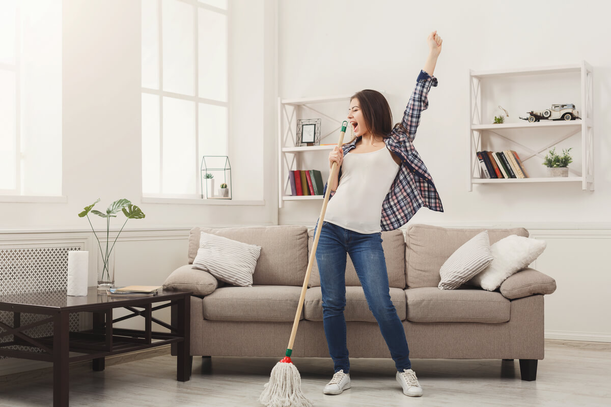 Do First Impressions Matter to Appraisers