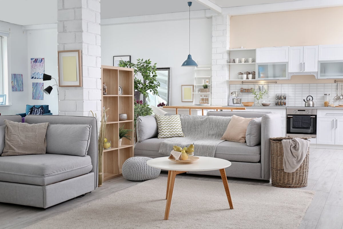 Does A Sparkling Clean Home Fetch More Money?